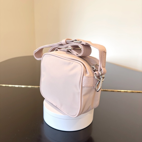 NWT Athletic Athleisure Streetwear Lululemon Now and Always Crossbody Mini/Bag - Picture 8 of 17